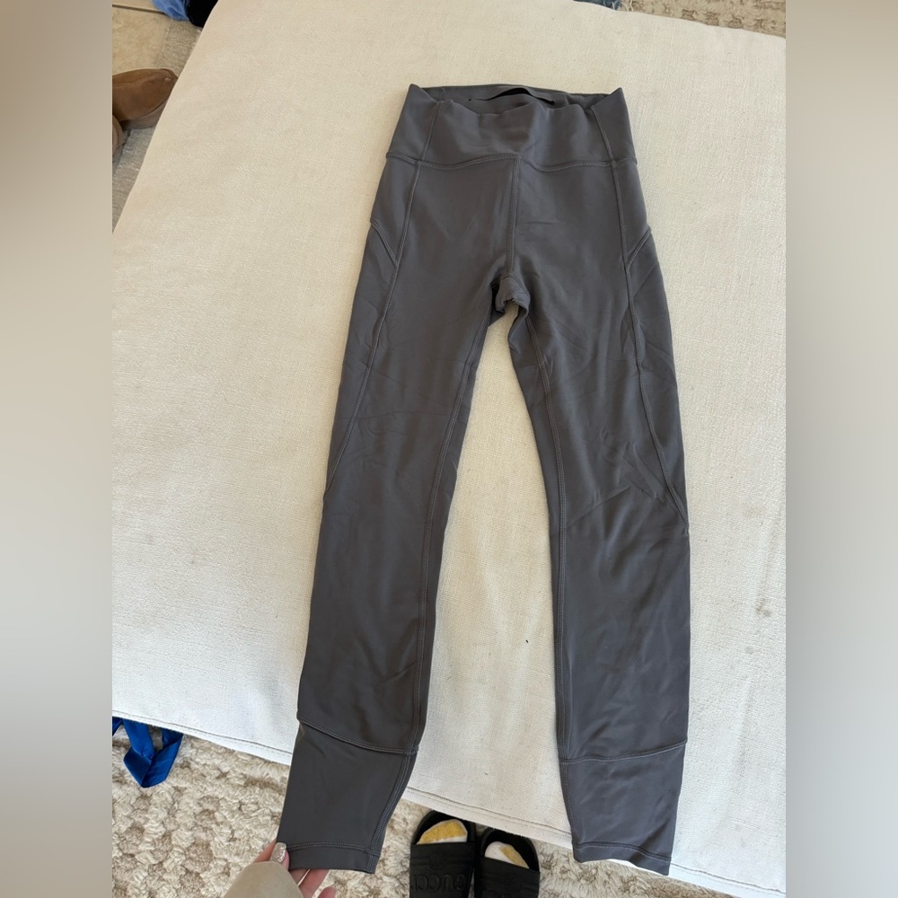 Lululemon Blue/Grey Size 4 Leggings (7/8)